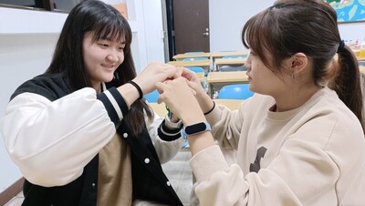 學員彼此合作圖片